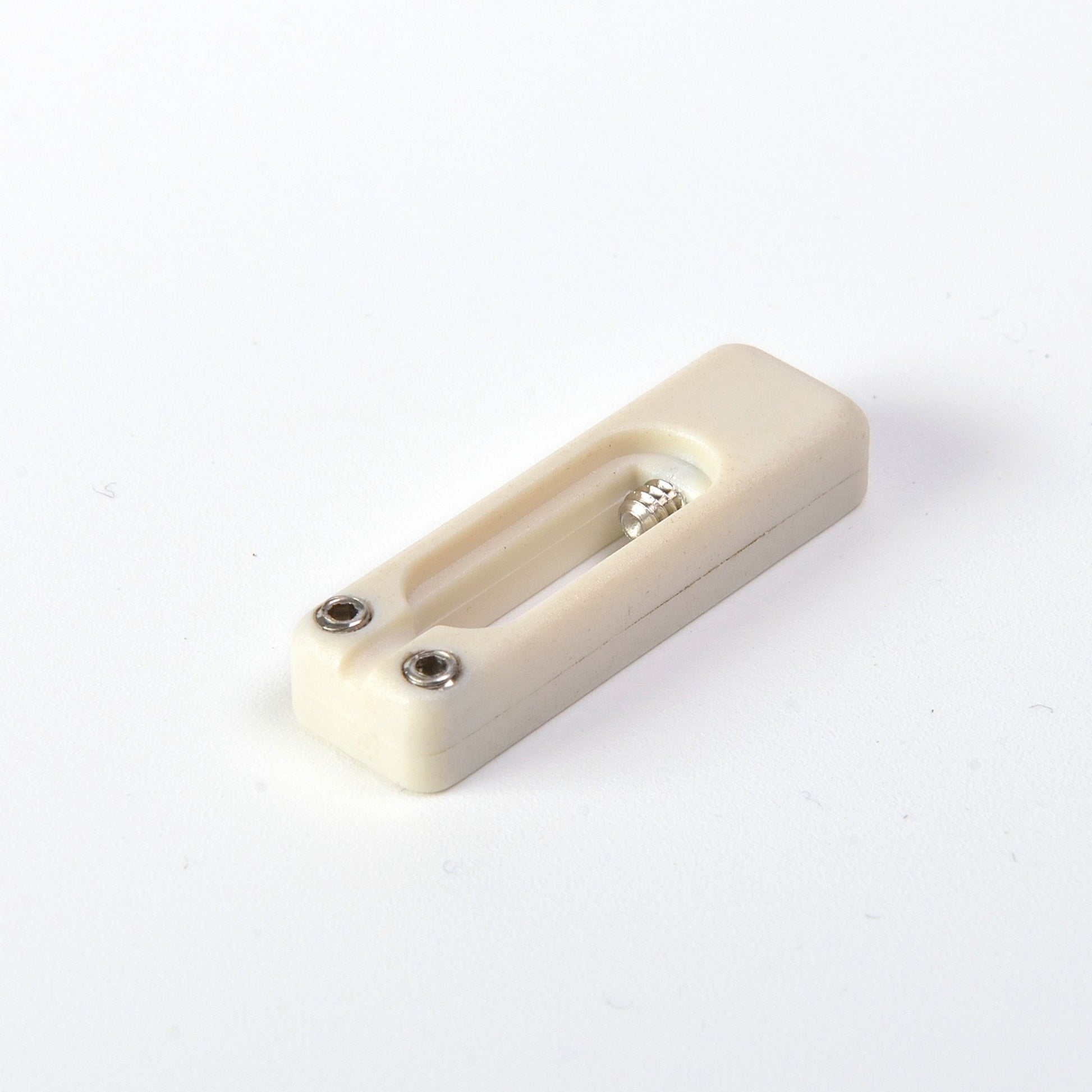 TUSQ Saddle set Wilkinson Style VS-100 (6pc) (PQ-8200-00) - Graph Tech Guitar Labs Ltd.